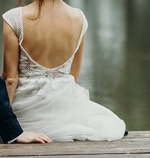 Suknia ślubna- VIOLA PIEKUT- lekka, zwiewna, wyjątkowa