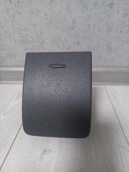 Подстаканник  Mercedes Vito 639