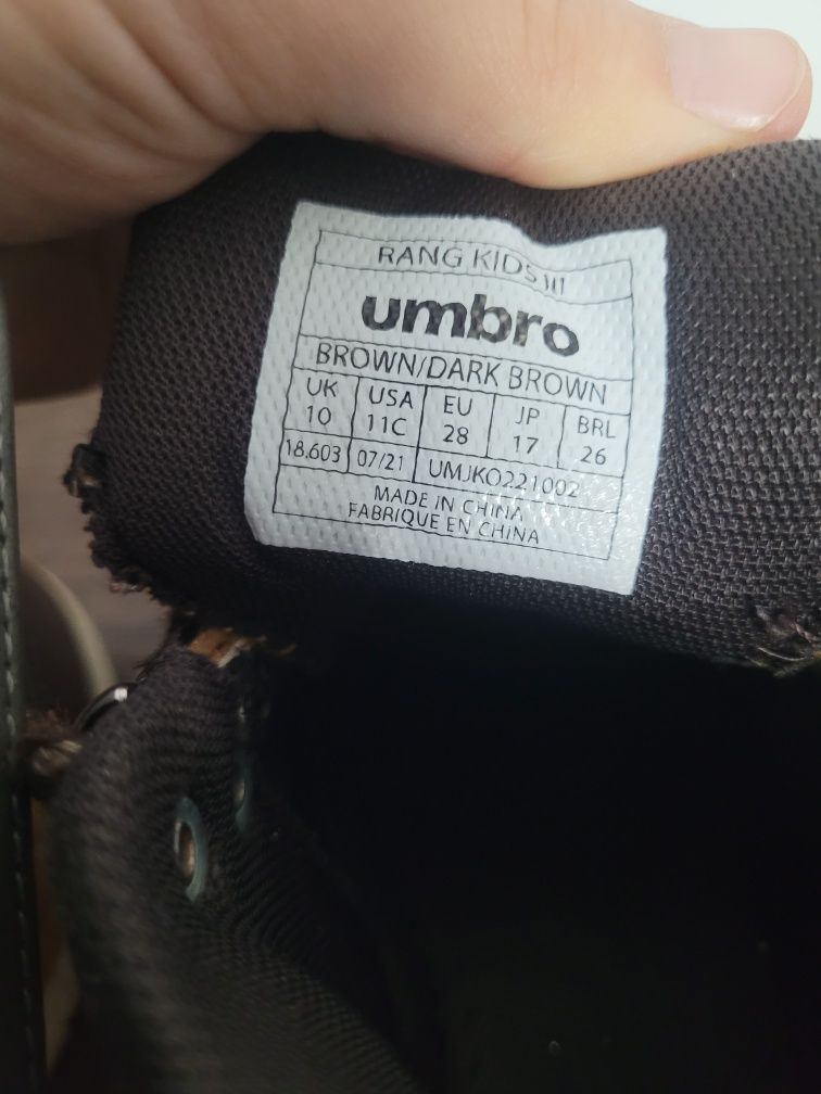 Buty Umbro r. 28