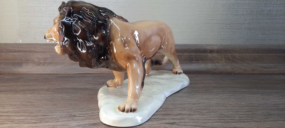 Статуэтка " Лев " керамика Германия.Смотрите все мои объявления!