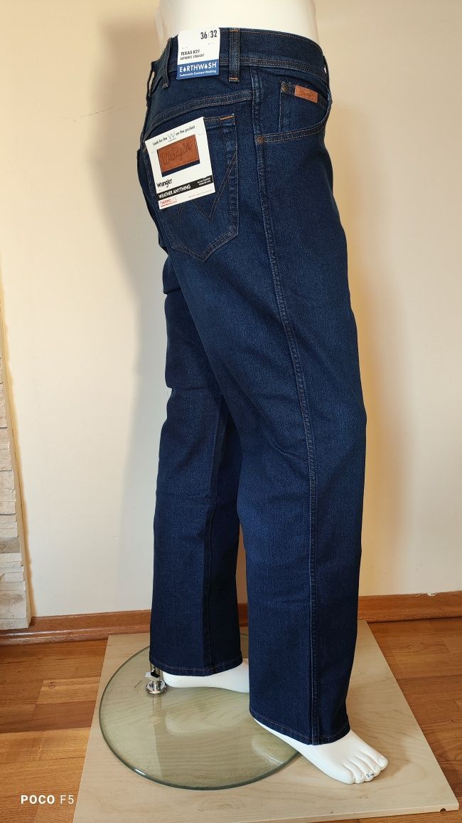 Wrangler Texas Straight The Mountain męskie jeans rozm 36/32 jak 35/32