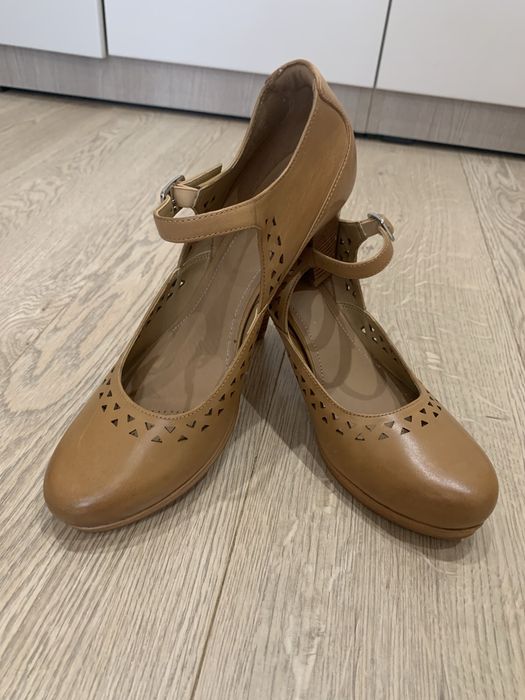 Туфлі 41 розміру