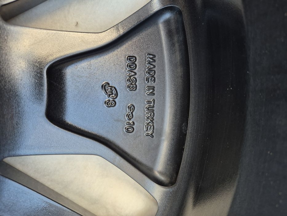 Felgi Jaguar 5x108 7.5j r19 ET45 M9D3-1007BA