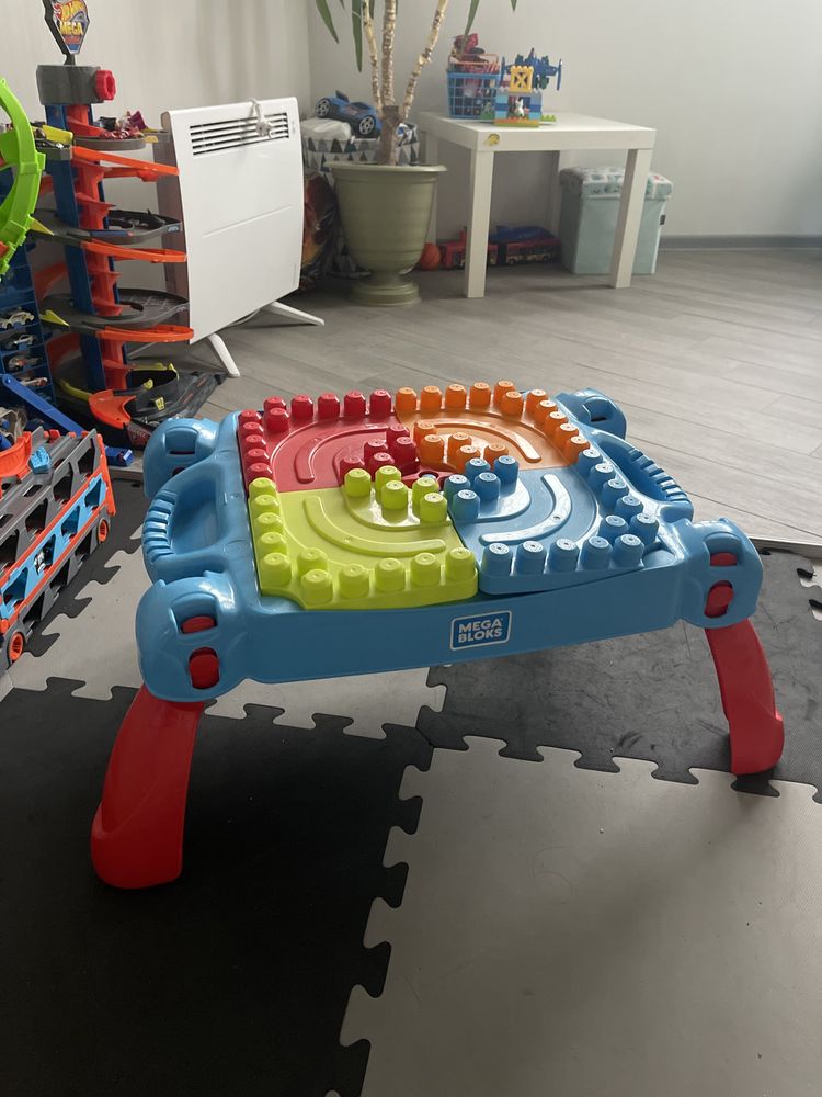 Столик Mega bloks