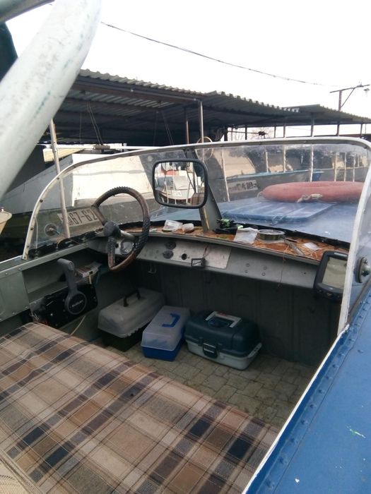 Лодка дюралевая+ место+мотор