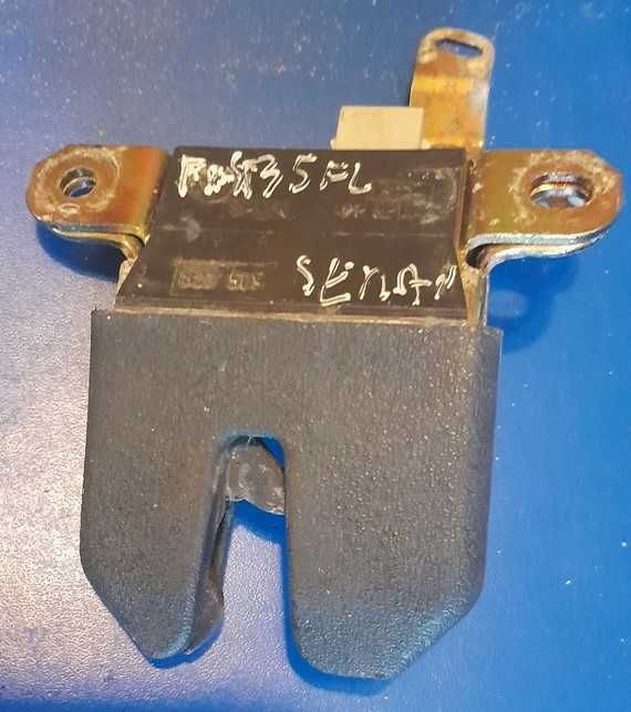 Zamek klapy bagażnika Vw Passat B5 FL sedan limuzyna