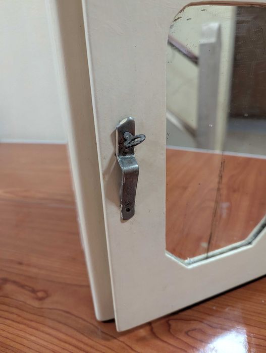 Vintage armário de casa de banho