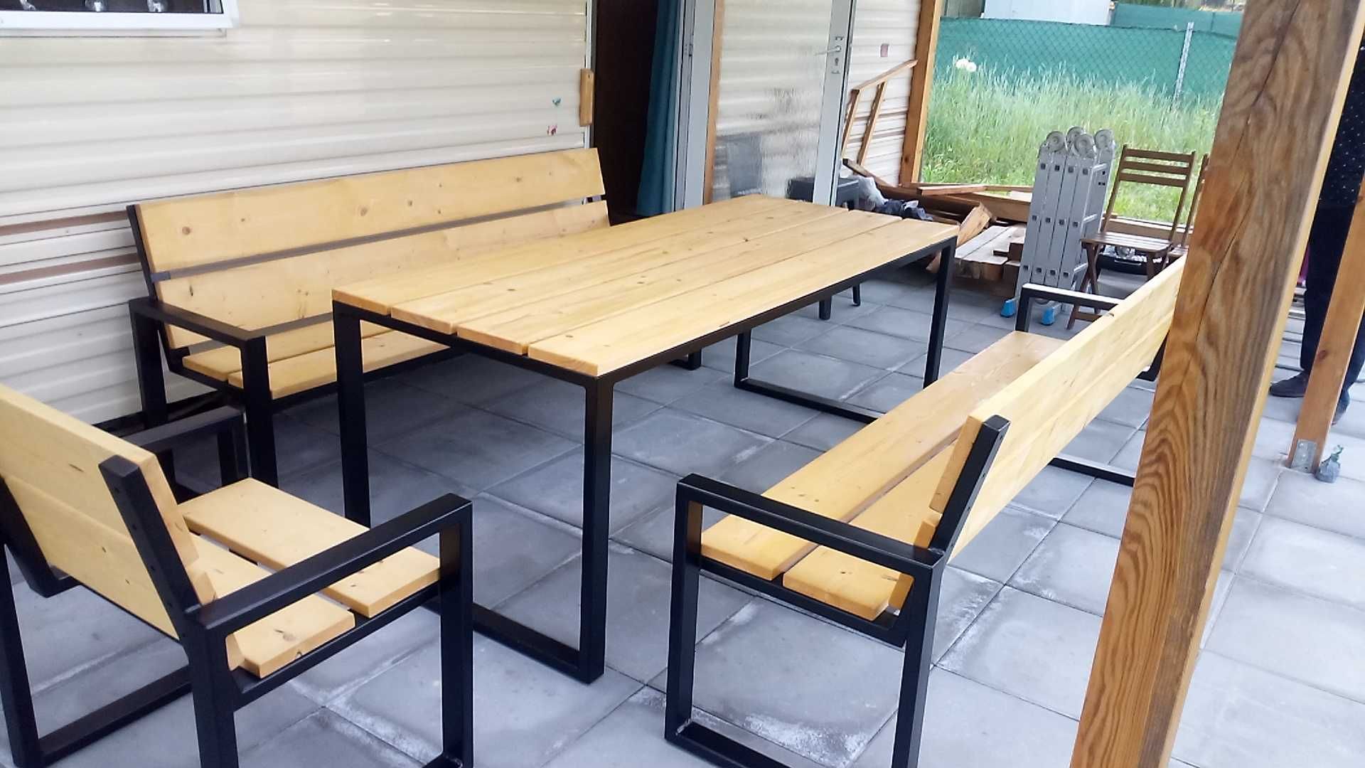 Meble ogrodowe w stylu loft