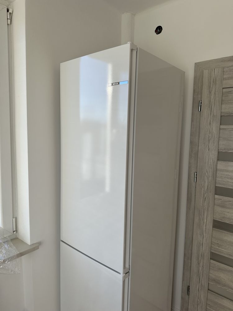 Lodowka wolnostojąca BOSCH KGN392WDF