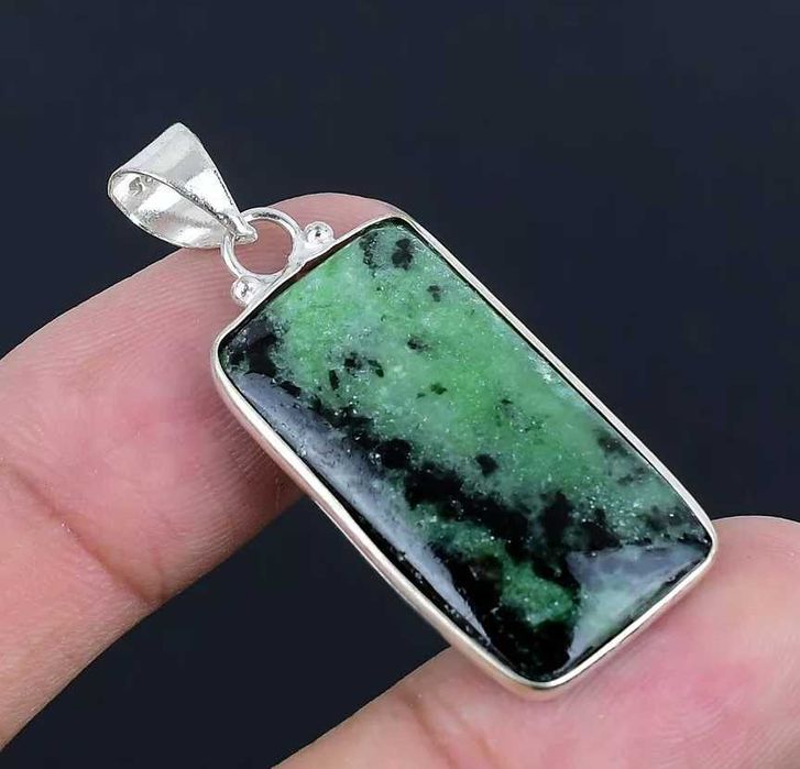 Unikatowa zawieszka z kamieniem Ruby Zoisite ZOISYT Z RUBINEM 925