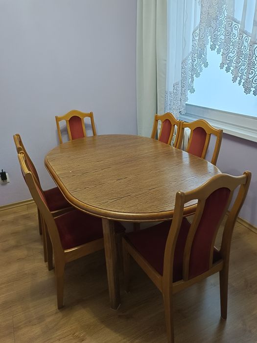 Stół z 6 krzesłami