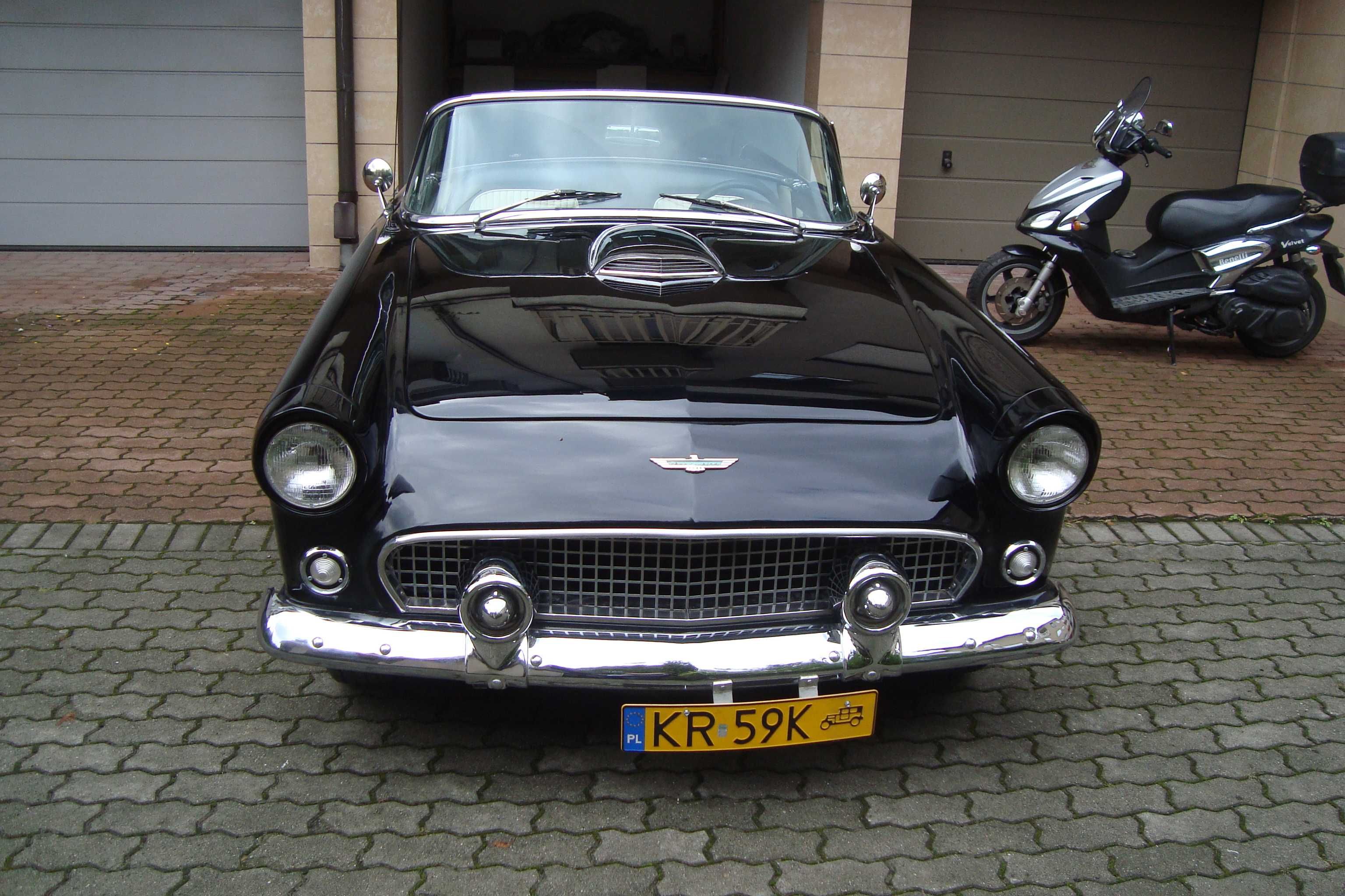 Ford Thunderbird 1955, 4800 cm3 .