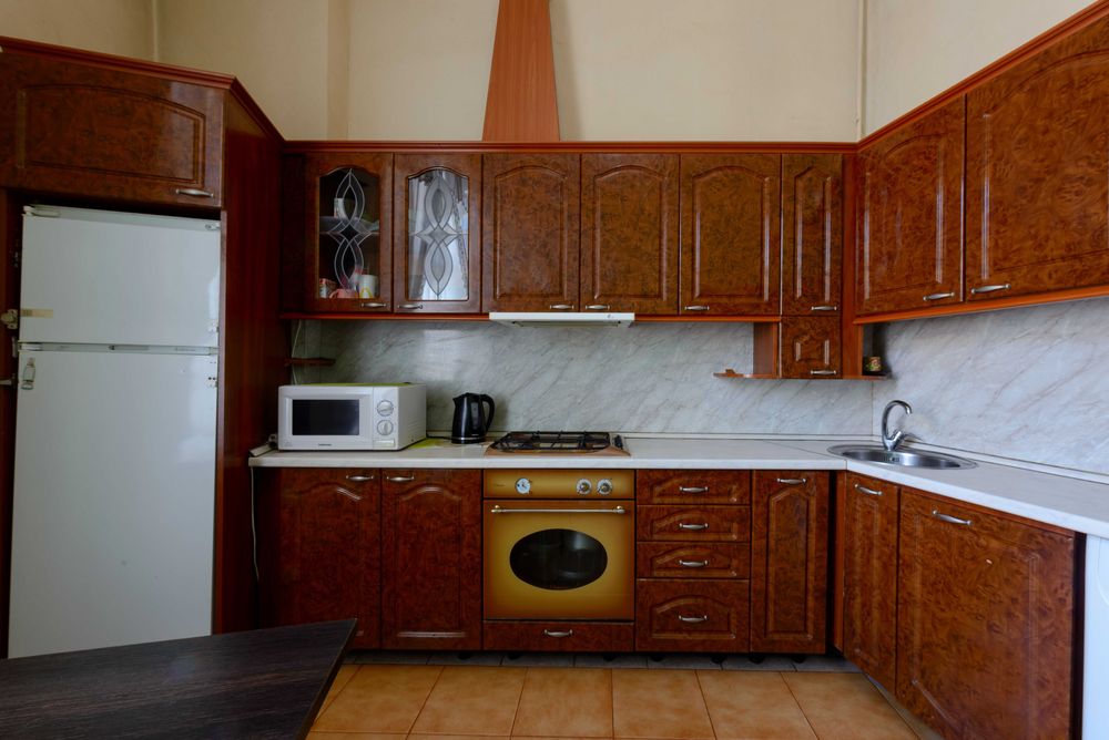 Сутки 100 грн. / Неделя 400 грн. Хостел Киев Центр Метро Льва Толстого-14-555.biz.ua