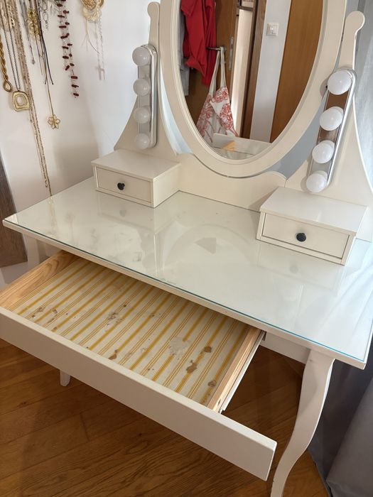 Toucador IKEA HEMNES branco com espelho - Bom estado