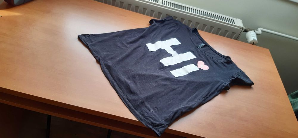 Tshirt damski rozmiar S Sinsay