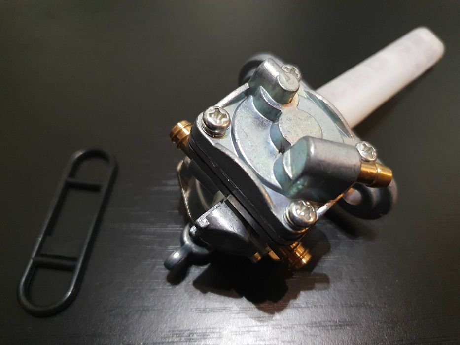 Torneira de gasolina Suzuki Yamaha Hyosung ( Vários modelos )