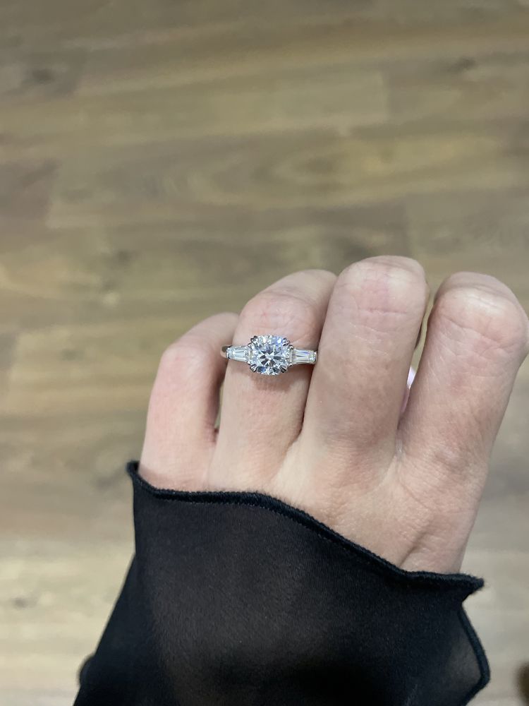 Красивейшее кольцо с муассанитом 2.00ct GRA серебро 925