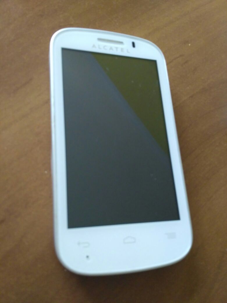 Smartfon, Alcatel One Touch C3