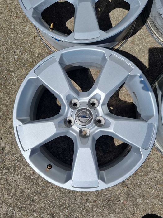 FELGI ALUMINIOWE 5x115 R18" 7Jx 18 ET45 OPEL Antara Zafira C TPMS FA73
