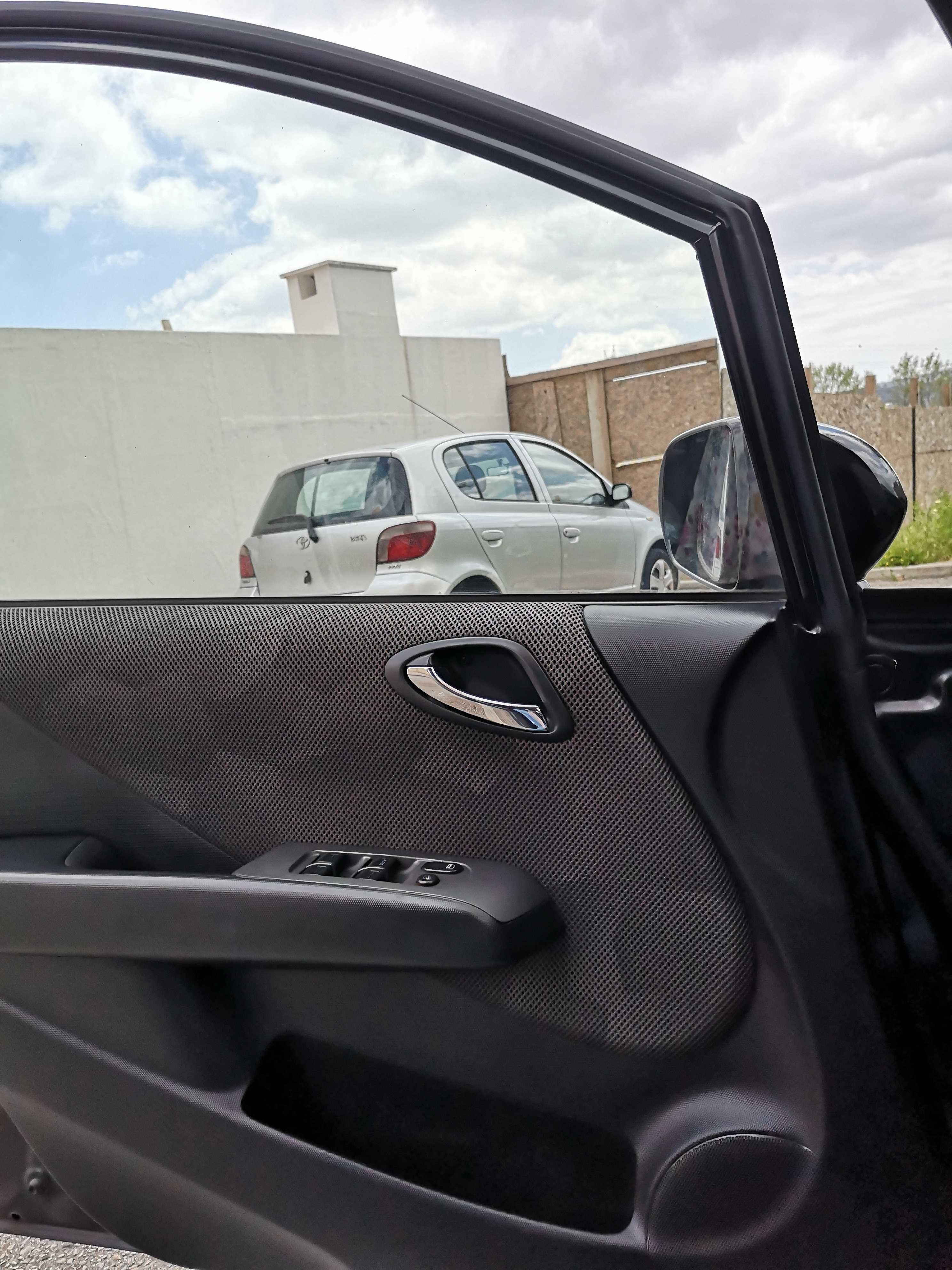 Honda Jazz GPL em ótimo estado, guardado sempre em garagem