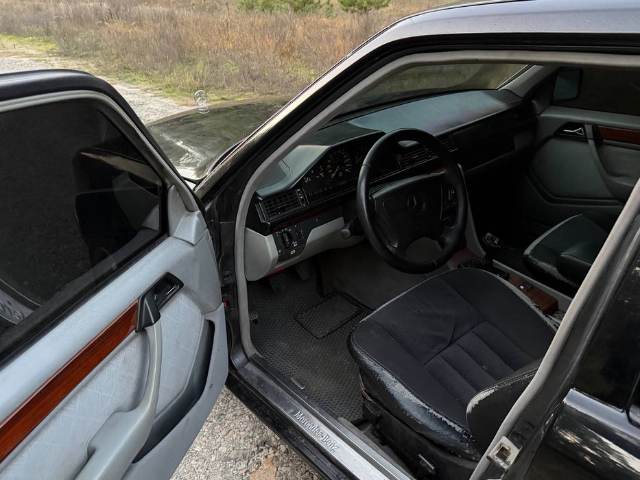 Продам Mercedes-Benz E220