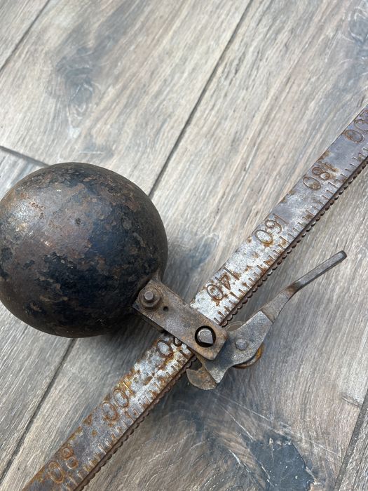 Antyk stara wielka waga Herbert&sons Lion 300 lb eksponat muzealny