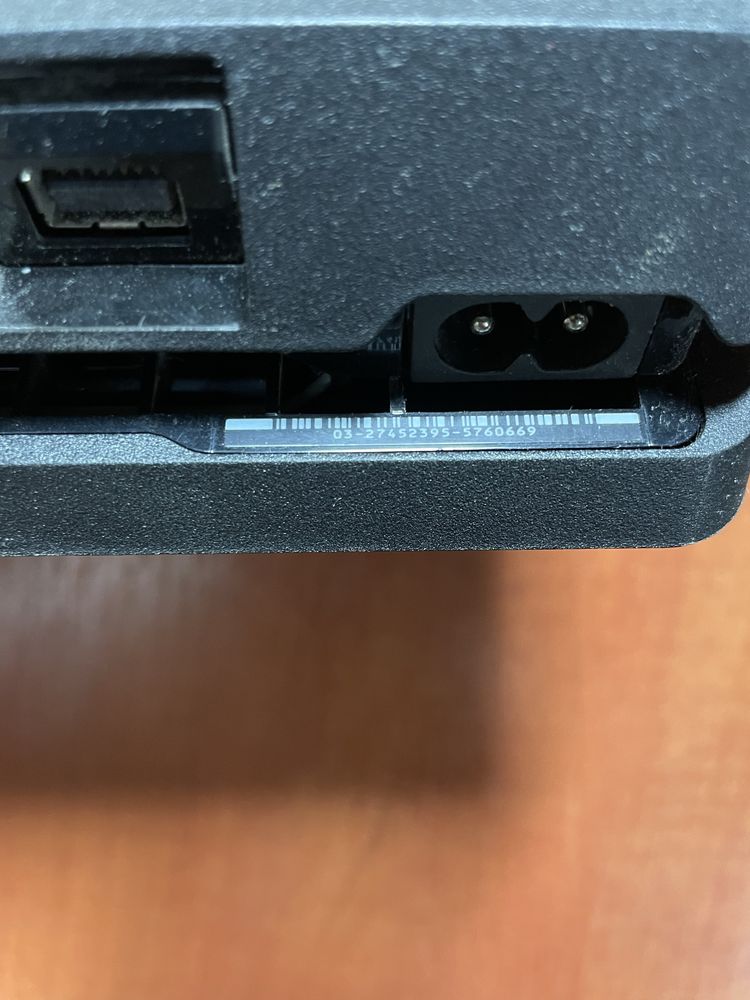Приставка Ps4 slim 1 Tb