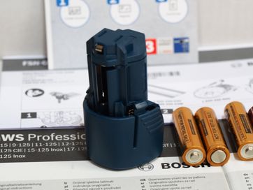 Przejścówka Adapter BOSCH kamera wykrywacz 12v 10.8v bateria 4xAA spit