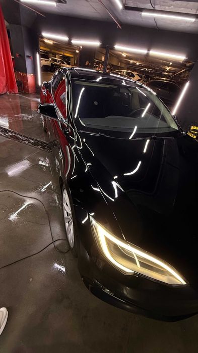 Tesla model s 90d dual motor Rest