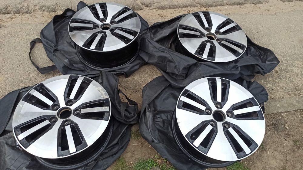 E golf 7 диски на е гольф 7 R16 et46 оригінальні 8800гр комплект