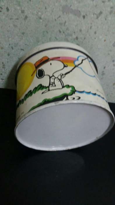 Lata com tampa snoopy original de 1965