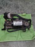 Compressor da suspensão pneumática dos Mercedes.