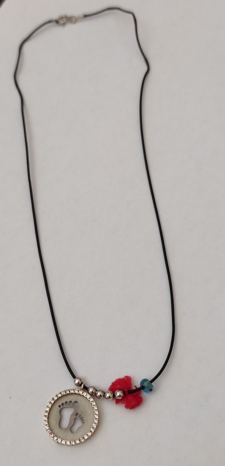 Fio de seda e pendente com zirconias