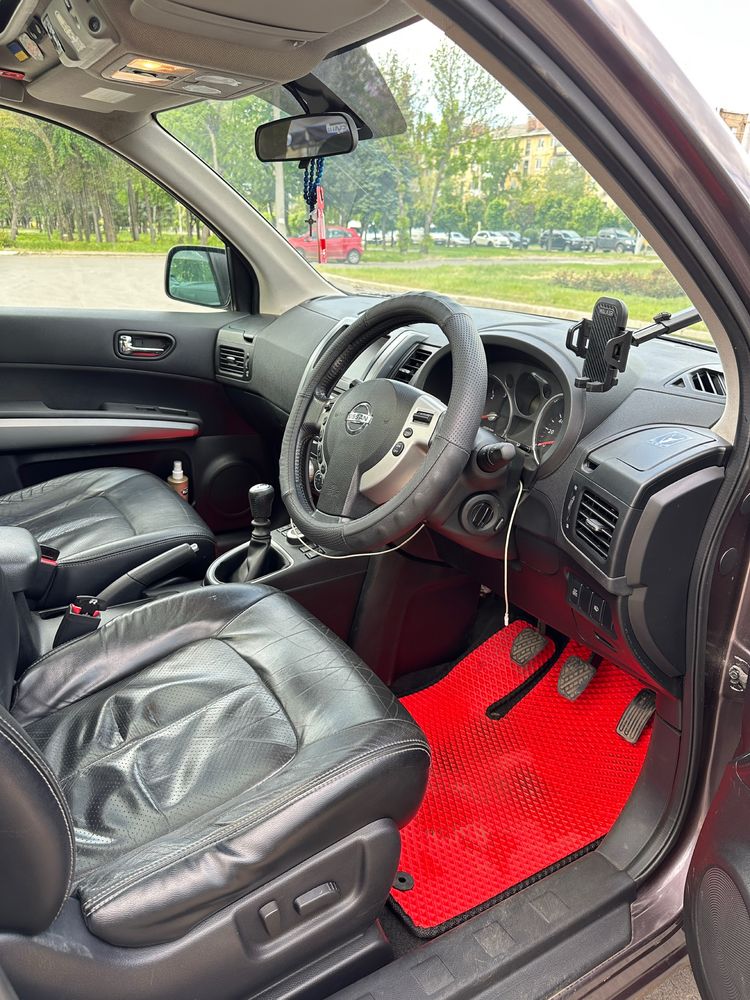 Продам Nissan X-trail t31 2.0 dci 2010 в гарній комплектації