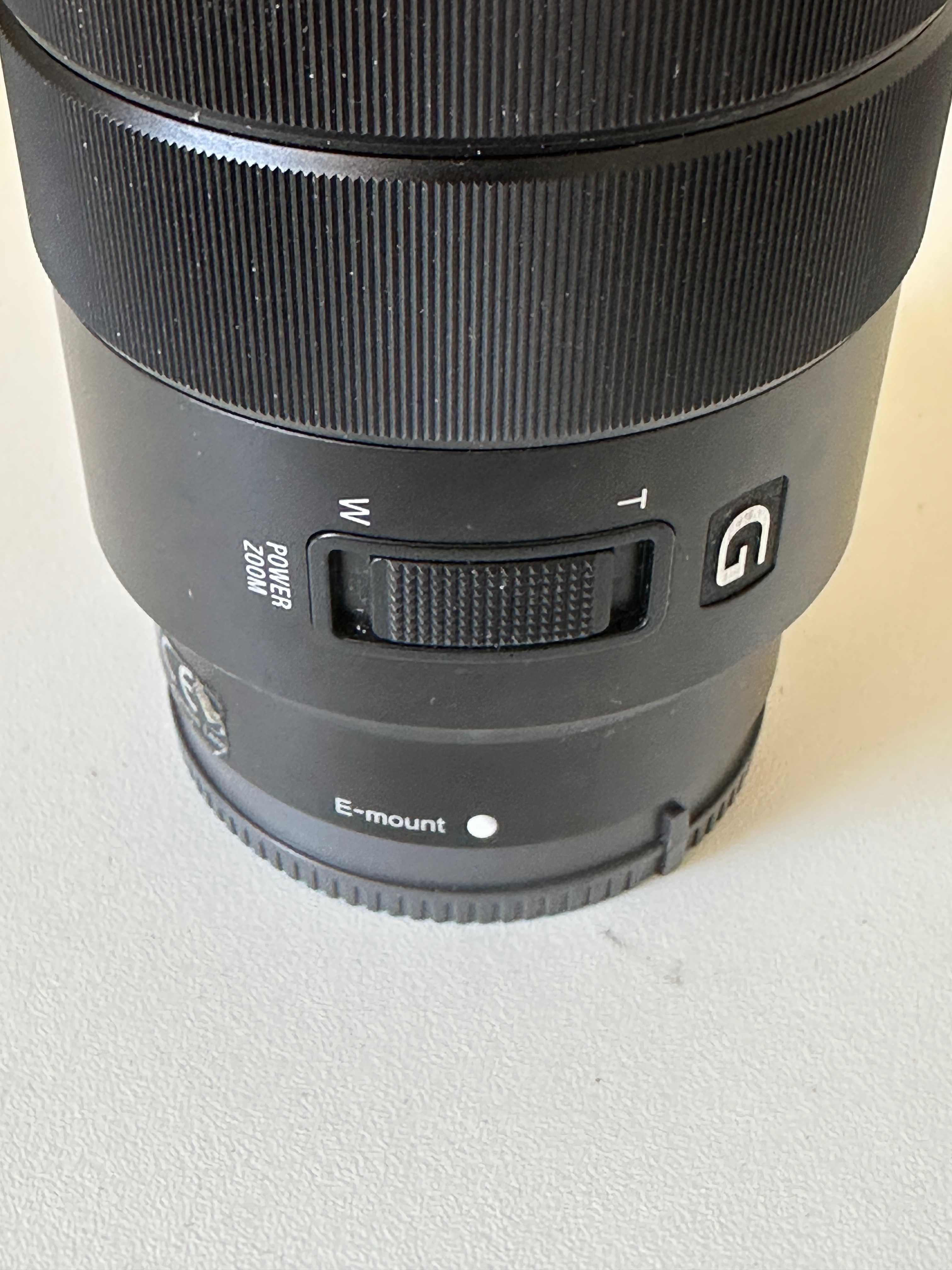 Objetiva Sony SELP18105G E PZ 18-105mm f/4.0 G - APS-C