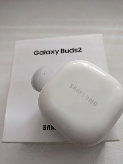Samsung Galaxy buds 2