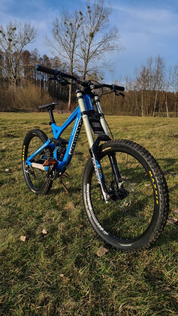 Commencal Supreme v3 blue DH marzocchi bomber 888