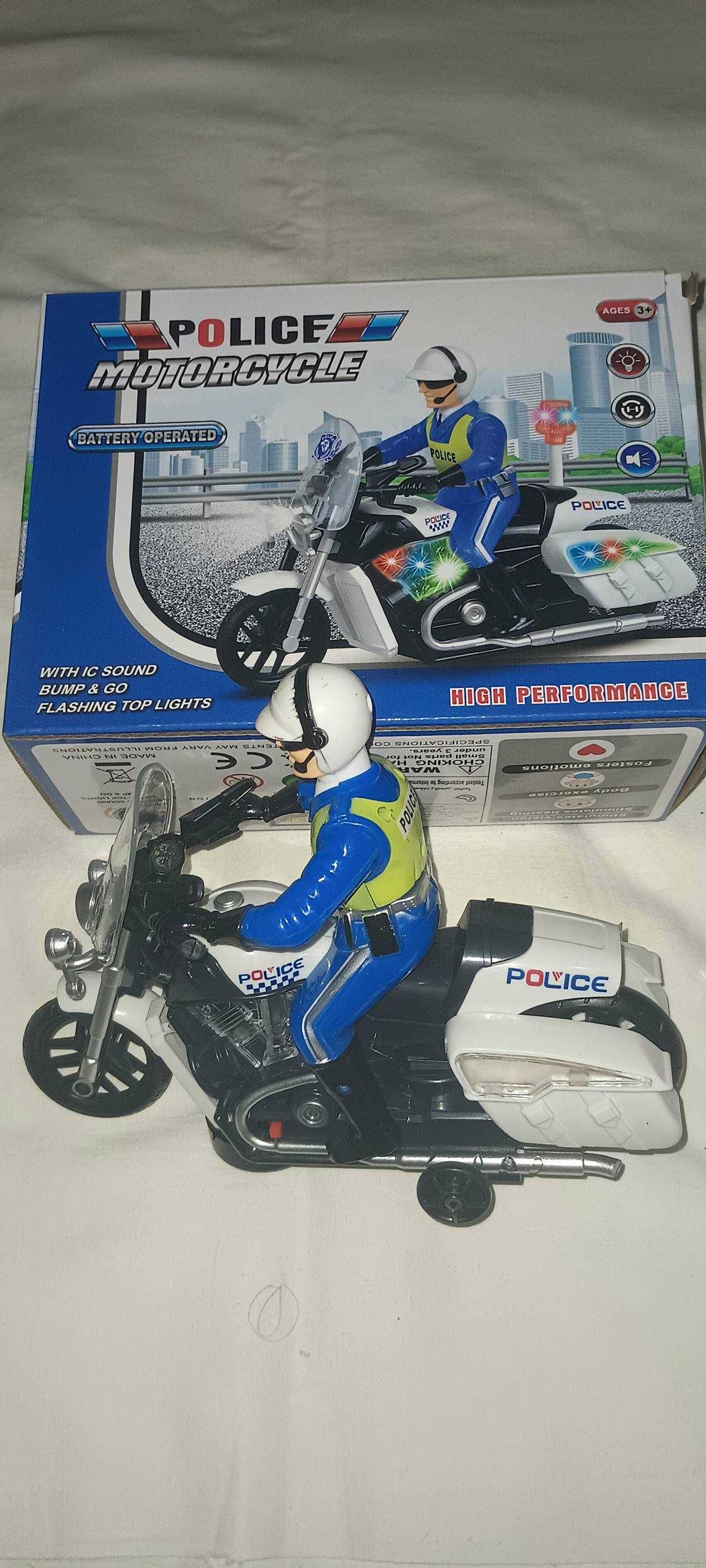 Policjant na motocyklu. Zabawka interaktywna.