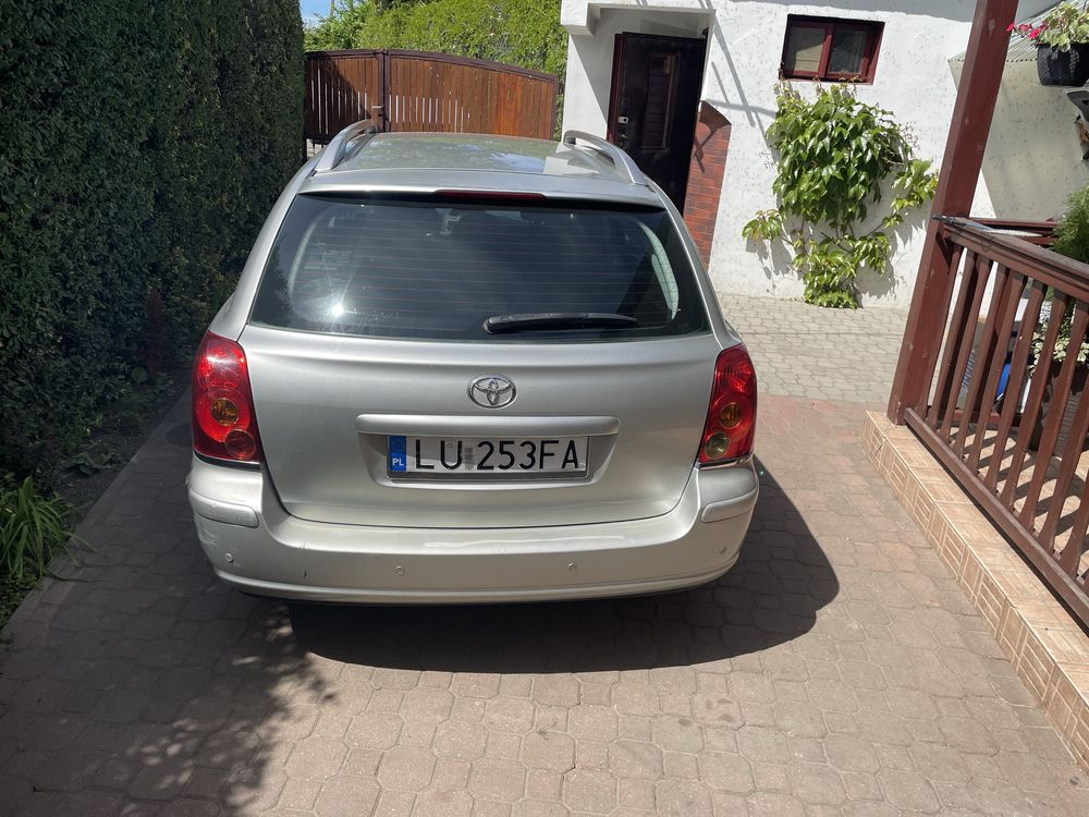 Avensis T25 2.0 benzyna