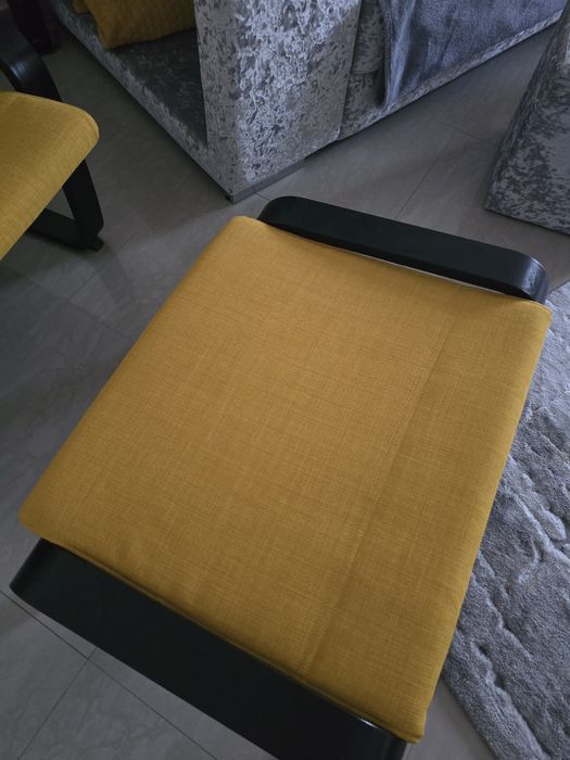 Poltrona e pousa pés - Ikea