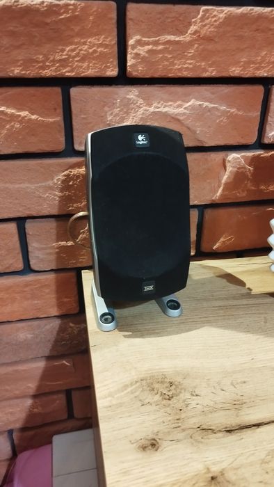 Logitech Z-2300 z satelitami Z-5500