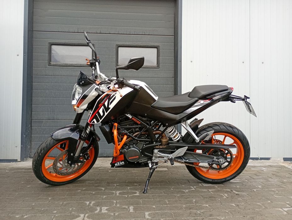KTM DUKE 125 KAT. b a1 ZADBANY zarejest RATY 2015r naked LeoVInce