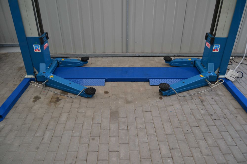 Podnośnik dwukolumnowy Ravaglioli KPN305 rama śrubowy podnosnik 2500kg