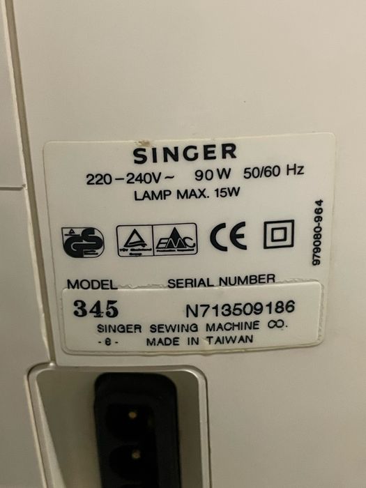 Máquina costura SINGER