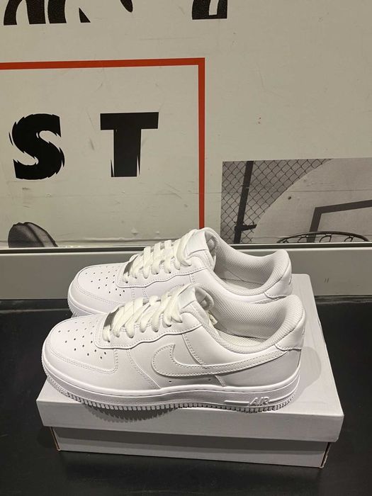 Białe Buty Nike Air Force 1 Low '07 White Rozmiar.46