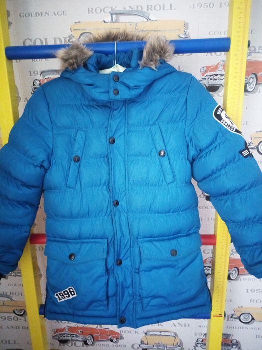 Куртка зимова на 10-12 років.