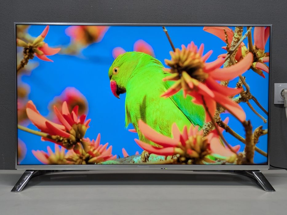 Panasonic TX-40EXM715 SmartTV 4K HDR10 1600 Hz / 2018