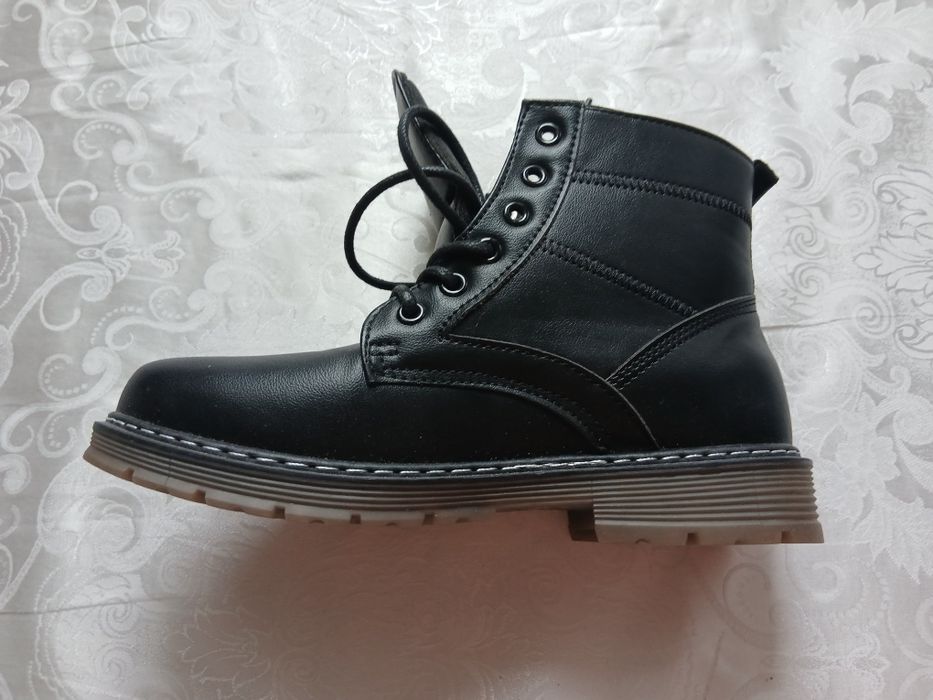 Черевики ( ботінки ) жіночі Lilley 
Нові