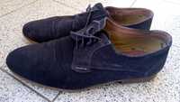 Sapatos de homem azuis marinhos 43