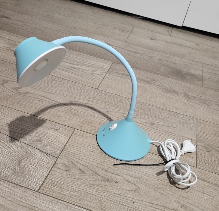 Lampka biurkowa LED